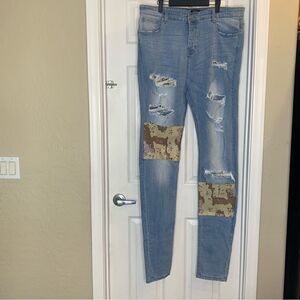 Boohoo Man Tall SKINNY STACKED RIP & REPAIR CAMO JEANS Size 40 Inseam 39”